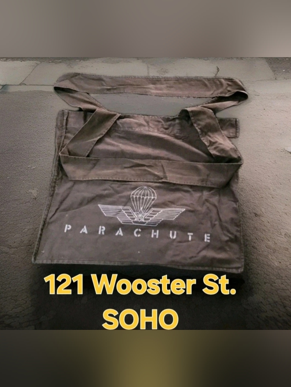 Parachute Circa 80s Collectible Vintage Shoulder Sac ( Hard Find )